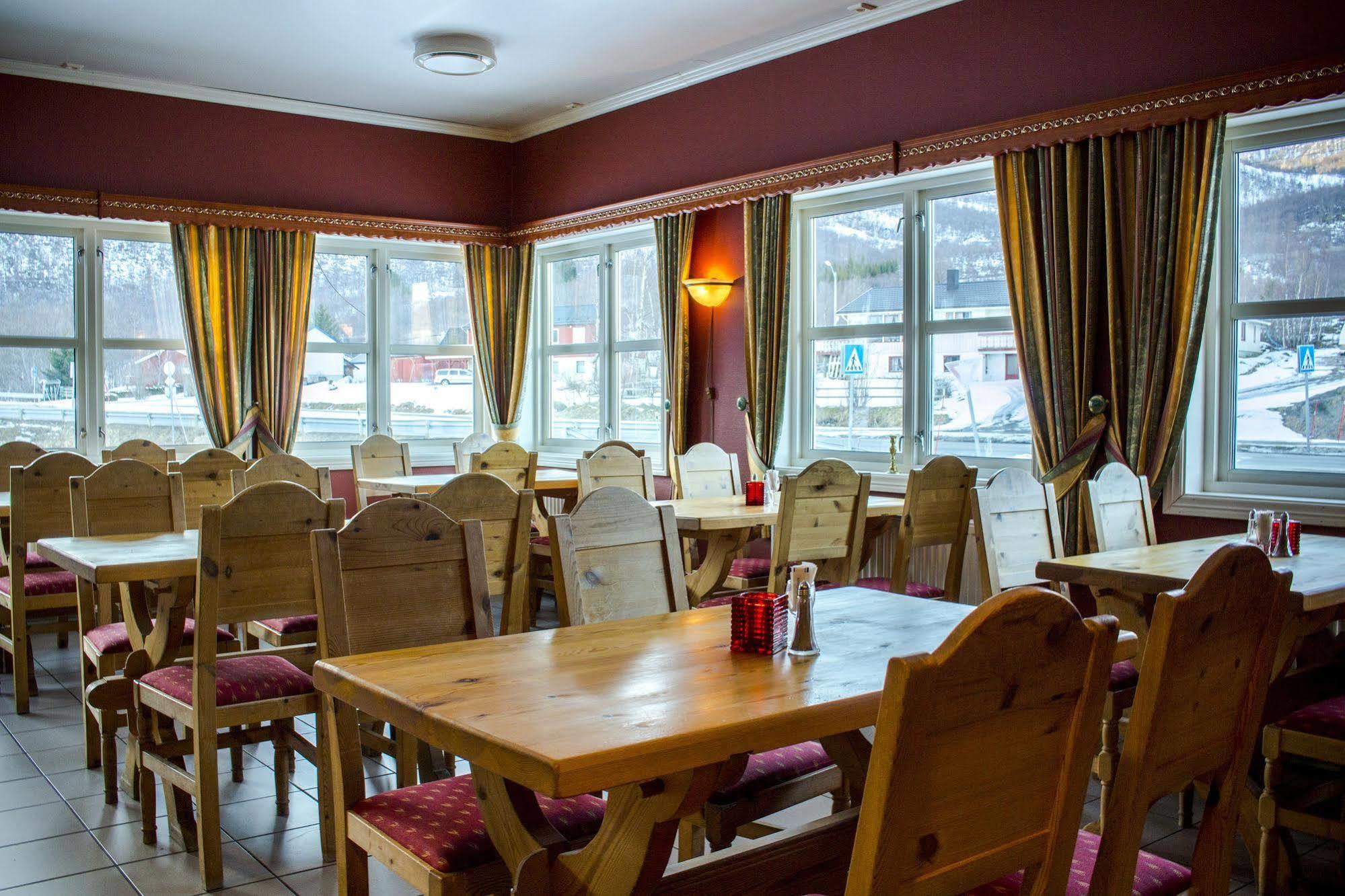 Tysfjord Hotel Storjord I Tysfjord Zewnętrze zdjęcie
